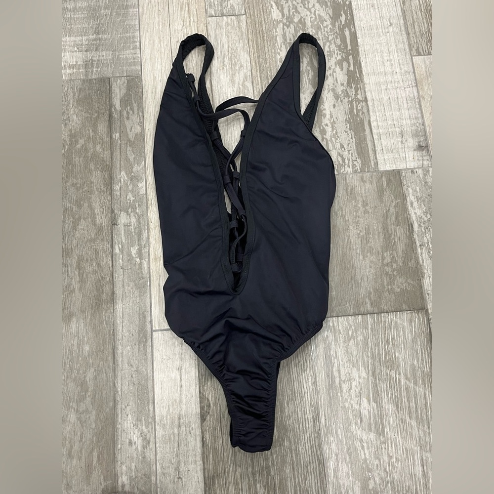NWOT 1pc. Swimsuit